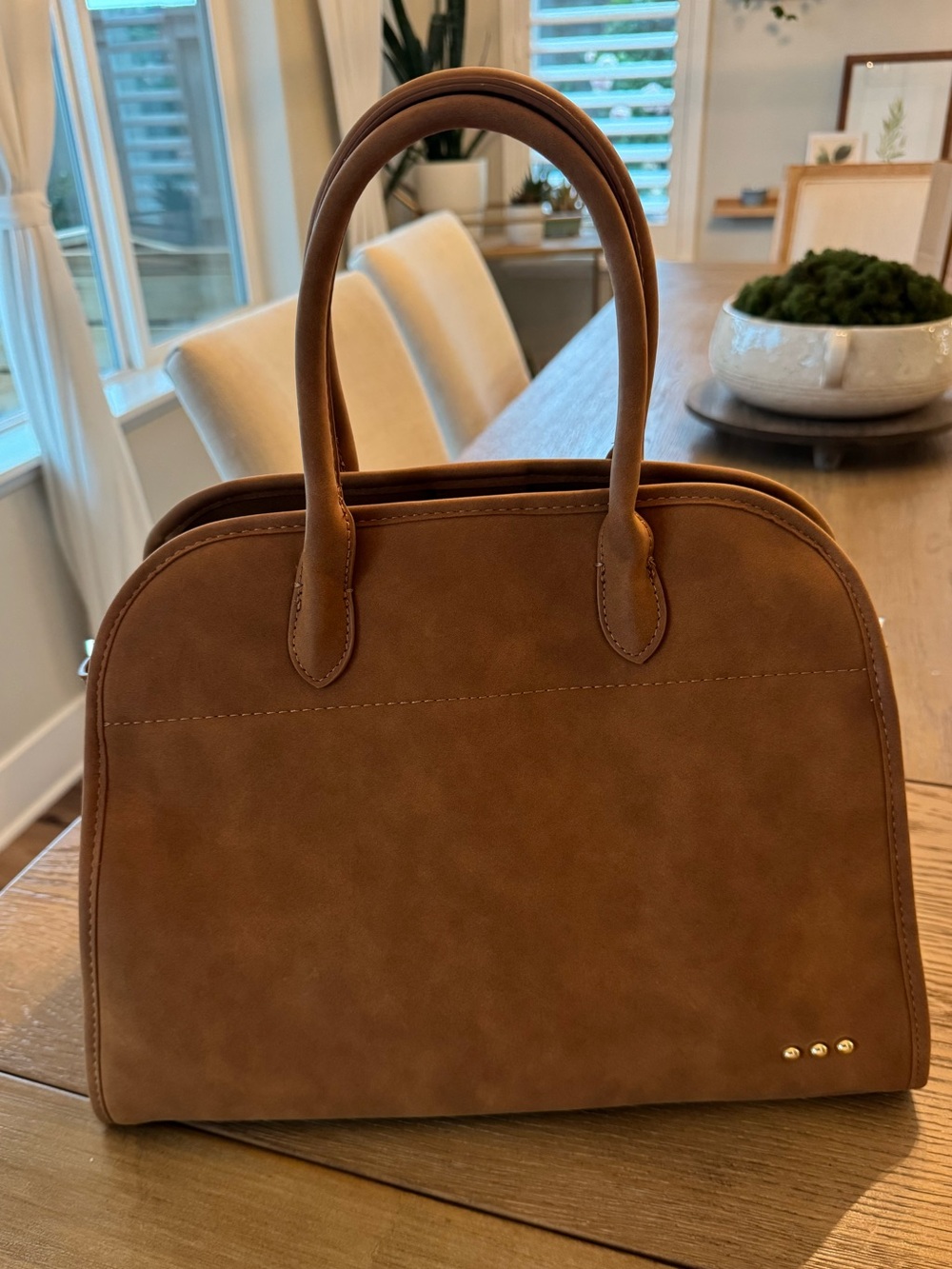 Pretty Simple Tote Nubuck in camel